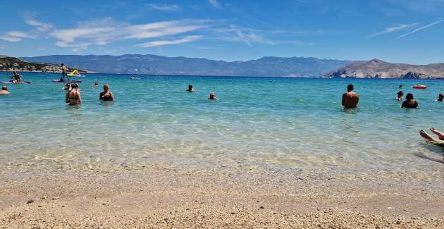 Capic Z7 – Apartment mit Balkon und Parkplatz, 300 m vom Strand entfernt