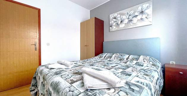 Capic Z7 – Apartment mit Balkon und Parkplatz, 300 m vom Strand entfernt