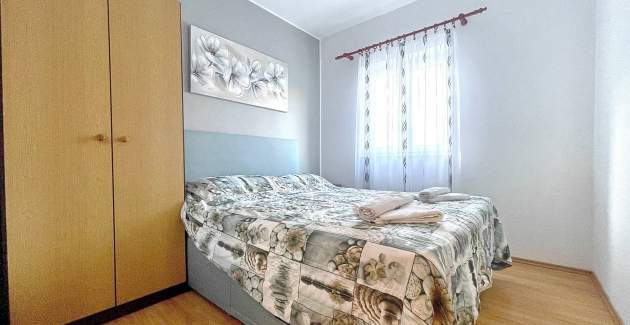 Capic Z7 – Apartment mit Balkon und Parkplatz, 300 m vom Strand entfernt