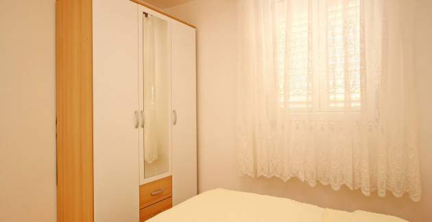 Apartment Vasilic – mit Terrasse, 300 m vom Strand entfernt
