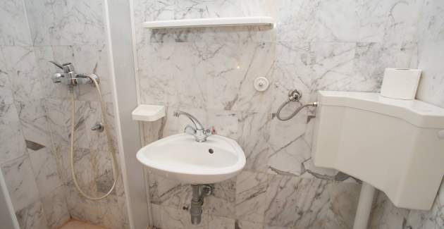 Apartment Dekanic D. – im Erdgeschoss, mit Terrasse