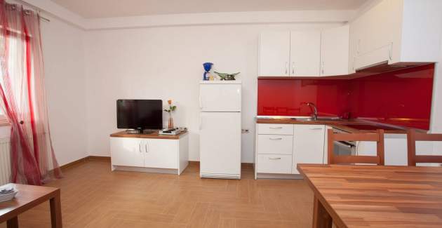 Apartment Dekanic D. – im Erdgeschoss, mit Terrasse