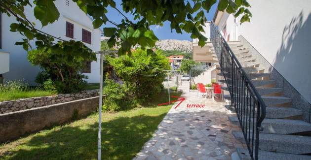 Apartment Dekanic D. – im Erdgeschoss, mit Terrasse