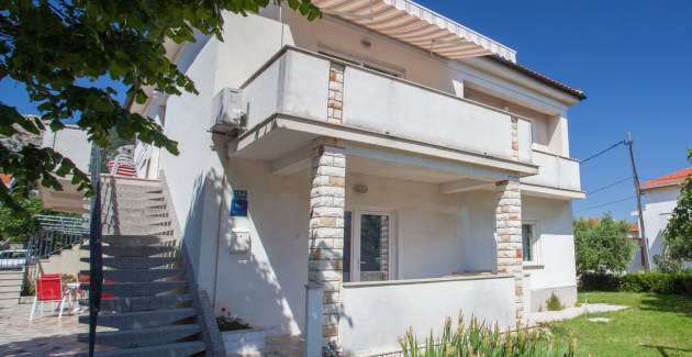 Apartment Dekanic D. – im Erdgeschoss, mit Terrasse