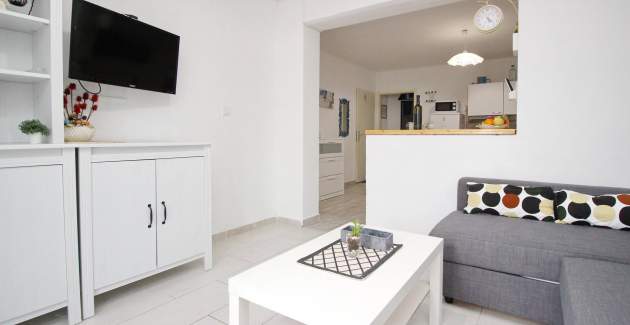 Apartment Fantov Nr.1 – mit Terrasse, 250 m vom Strand