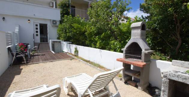 Apartment Fantov Nr.1 – mit Terrasse, 250 m vom Strand