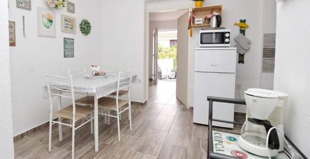 Apartment Fantov Nr.2 – mit Terrasse, 250 m vom Strand