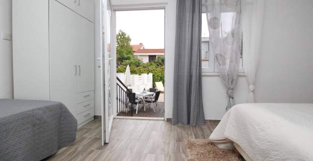 Apartment Fantov Nr.2 – mit Terrasse, 250 m vom Strand