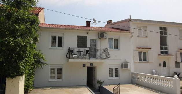 Apartment Fantov Nr.2 – mit Terrasse, 250 m vom Strand