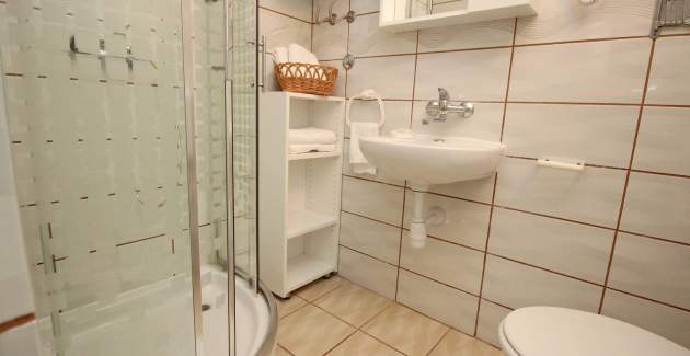 Apartment Fantov Nr.2 – mit Terrasse, 250 m vom Strand