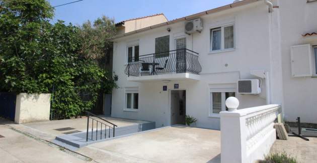 Apartment Fantov Nr.2 – mit Terrasse, 250 m vom Strand