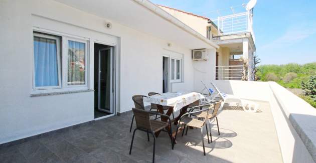 Apartment Fantov Nr.3 – mit großem Balkon, 250 m vom Strand