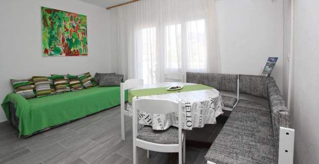 Apartment Fantov Nr.3 – mit großem Balkon, 250 m vom Strand