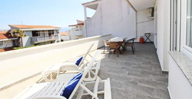 Apartment Fantov Nr.3 – mit großem Balkon, 250 m vom Strand