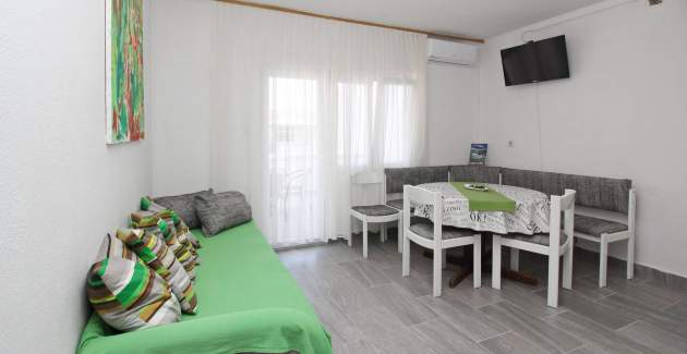 Apartment Fantov Nr.3 – mit großem Balkon, 250 m vom Strand