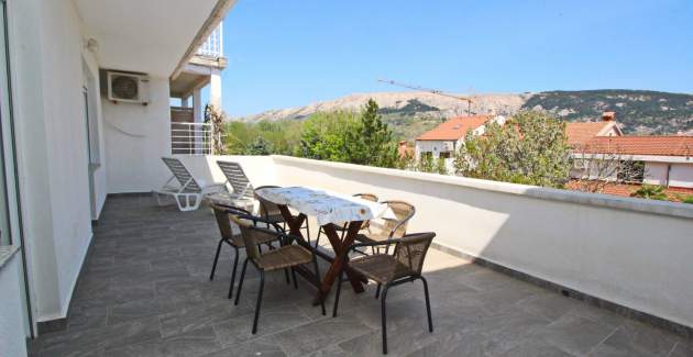 Apartment Fantov Nr.3 – mit großem Balkon, 250 m vom Strand