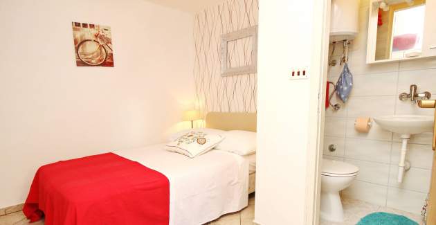 Room Fantov - 250 m from the Beach
