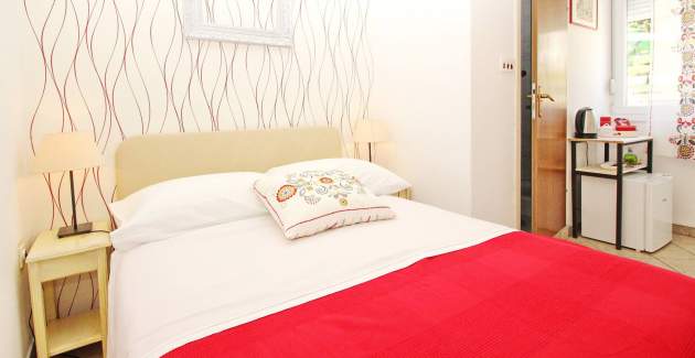 Room Fantov - 250 m from the Beach