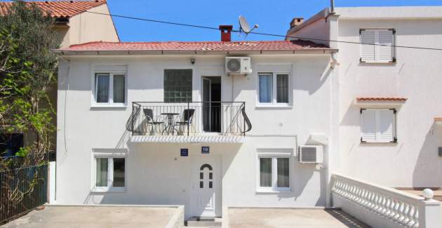 Room Fantov - 250 m from the Beach