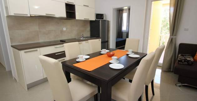 Apartment Gorica 1 No.5 - with Pool, 200 m from the Beach