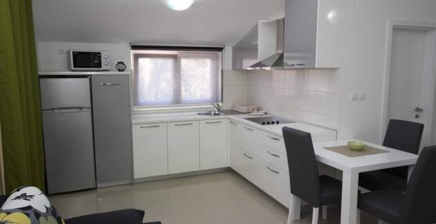 Apartment Gorica 1 Nr.7 – mit Pool, 200 m vom Strand entfernt
