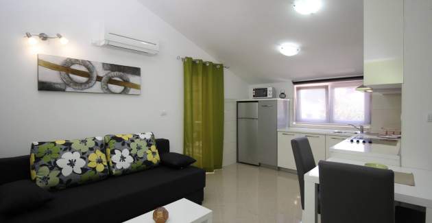 Apartment Gorica 1 Nr.7 – mit Pool, 200 m vom Strand entfernt