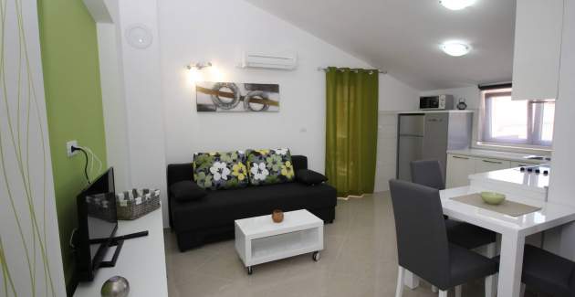 Apartment Gorica 1 Nr.7 – mit Pool, 200 m vom Strand entfernt