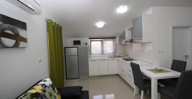 Apartment Gorica 1 Nr.7 – mit Pool, 200 m vom Strand entfernt