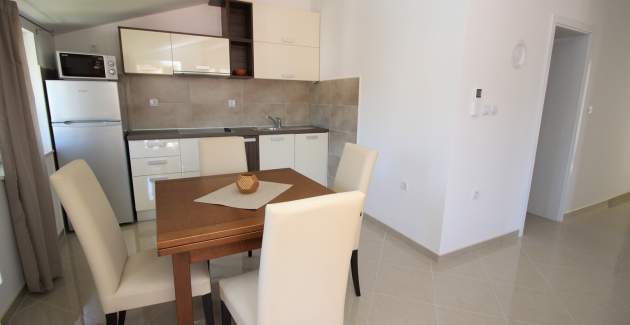 Apartment Gorica 1 Nr.9 – mit Pool, 200 m vom Strand entfernt