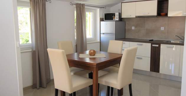Apartment Gorica 1 Nr.9 – mit Pool, 200 m vom Strand entfernt