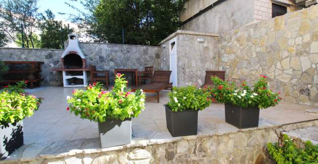 Apartment Gorica 1 Nr.1 – mit Pool, 200 m vom Strand entfernt