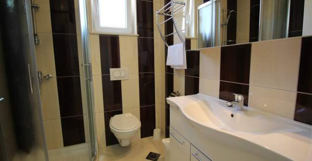 Apartment Gorica 1 Nr.1 – mit Pool, 200 m vom Strand entfernt