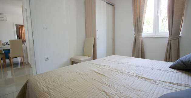 Apartment Gorica 1 Nr.1 – mit Pool, 200 m vom Strand entfernt