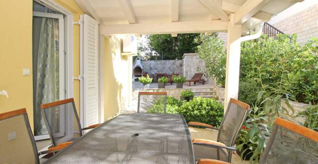 Apartment Gorica 1 Nr.1 – mit Pool, 200 m vom Strand entfernt