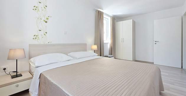 Apartman Gorica 2 br.1 – s terasom i bazenom