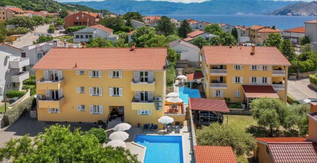 Apartman Gorica 2 br.1 – s terasom i bazenom