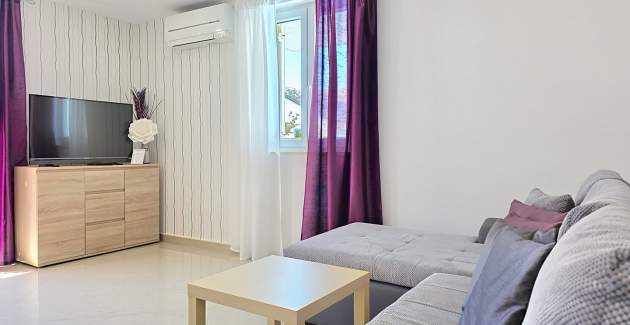 Apartman Gorica 2 br.1 – s terasom i bazenom