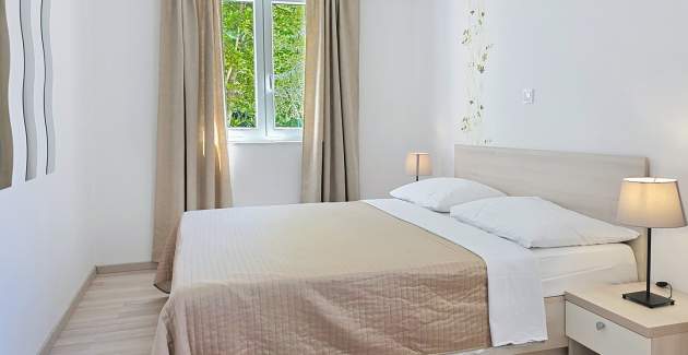 Apartman Gorica 2 br.1 – s terasom i bazenom