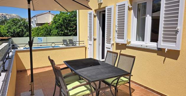 Apartman Gorica 2 br.1 – s terasom i bazenom