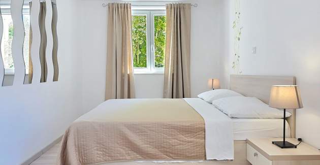 Apartman Gorica 2 br.1 – s terasom i bazenom