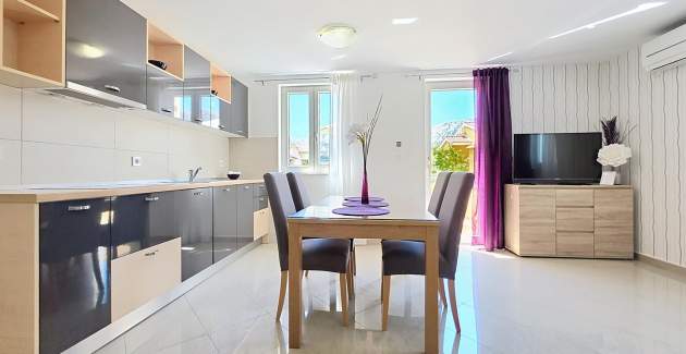 Apartman Gorica 2 br.1 – s terasom i bazenom