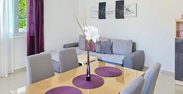 Apartman Gorica 2 br.1 – s terasom i bazenom