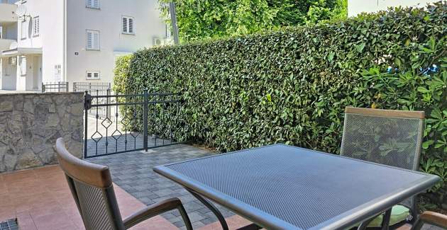 Apartman Gorica 2 br.2 – s terasom i bazenom