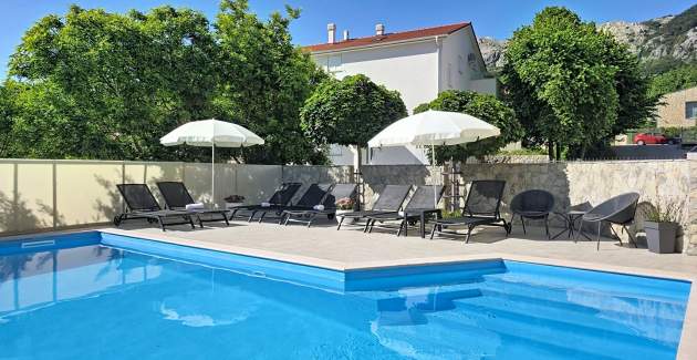 Apartman Gorica 2 br.2 – s terasom i bazenom