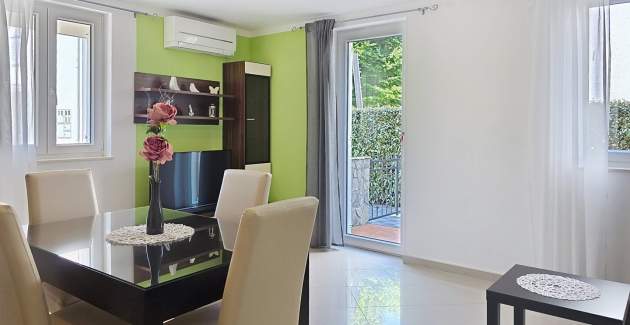 Apartman Gorica 2 br.2 – s terasom i bazenom