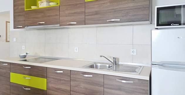 Apartman Gorica 2 br.2 – s terasom i bazenom