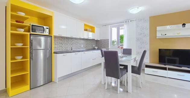 Apartman Gorica 2 br.3 – s terasom i bazenom