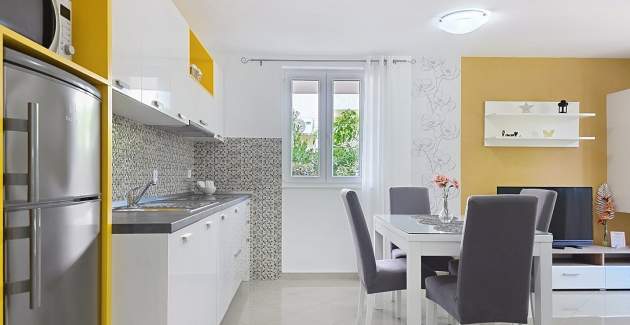 Apartman Gorica 2 br.3 – s terasom i bazenom