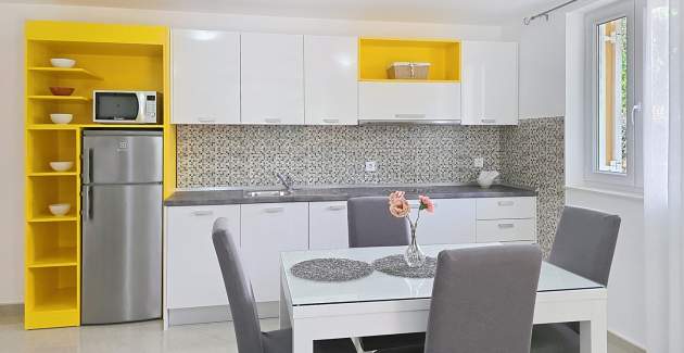 Apartman Gorica 2 br.3 – s terasom i bazenom