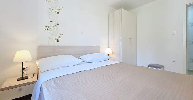 Apartman Gorica 2 br.3 – s terasom i bazenom